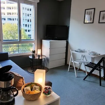 Lovely Studio Equipped For 2 In Aix En Provence Apartamento
