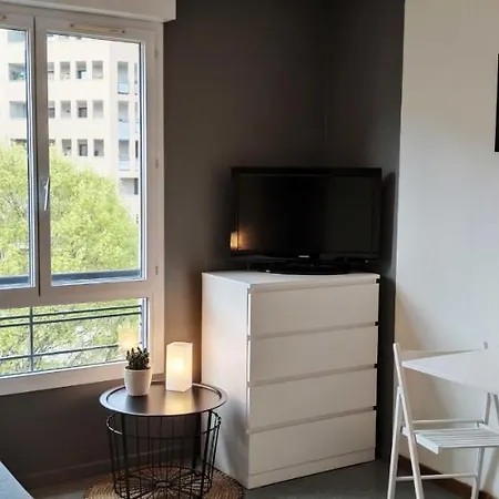 Lovely Studio Equipped For 2 In Aix En Provence Apartamento *